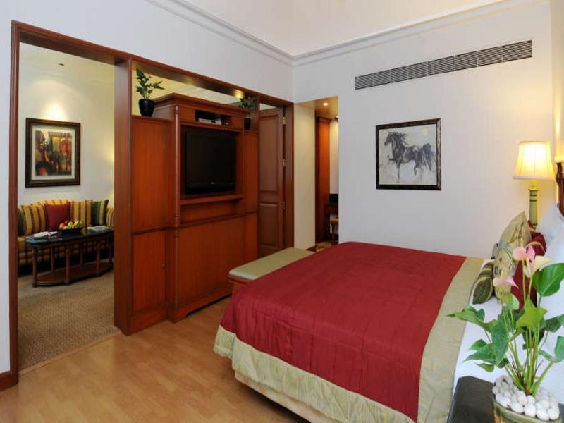 The Orchid Hotel Mumbai Vile Parle Exterior foto A suite at the Taj Bengal